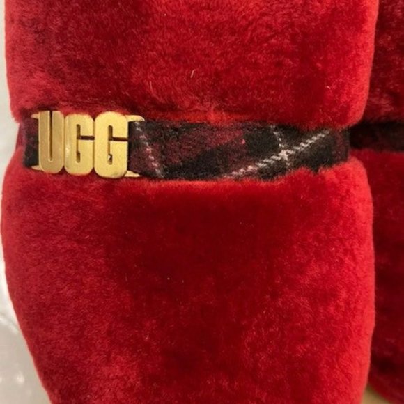 UGG Dalla Plaid Shearling Red Slipper. Size: 8, 9, 10. Sheepskin. Fur - Picture 4 of 8